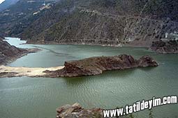  Torul Barajı

Fotoğraf: Bumin Ergenekon
Tarih: 26 HAZİRAN 2006