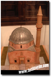Rakoczi Müzesi' ndeki Yakovalı Hasan Paşa Camii (XVI yy.) Maketi [Fotoğraf: 

Mahir Yıldız, 26 EYLÜL 2002]