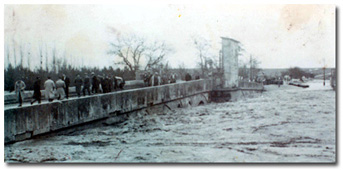  Babaeski Köprüsü (Mimar Sinan Köprüsü) 1960 Sel Baskını

Fotoğraf: Mimar Mucit Öztabak Arşivi
Tarih: 1960