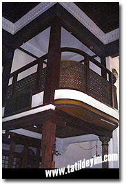 Arap Camii Hünkâr Mahfili [Fotoğraf: Gökhan Önal, 12 AĞUSTOS 

2002]
