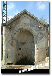  Kayyumoğlu Çeşmesi

Fotoğraf: Gökhan Önal
Tarih: 14 KASIM 2002