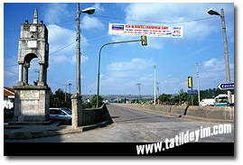  Uzunköprü

Fotoğraf: Gökhan Önal
Tarih: 16 EKİM 2002