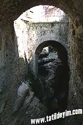  Akçasu Kanyonu ve Deresi

Fotoğraf: Gökhan Önal
Tarih: 25 NİSAN 2004